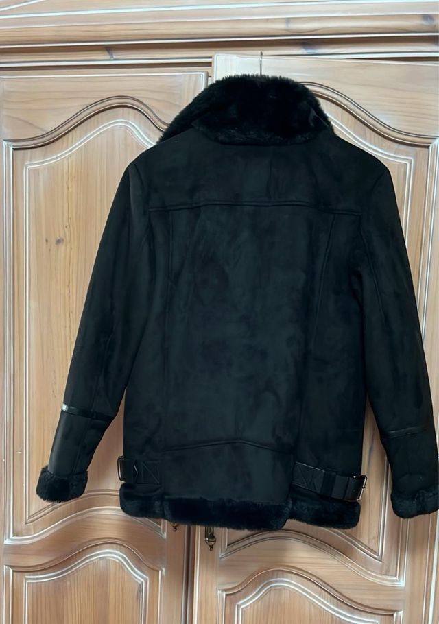 Abrigo Pull&Bear Negro