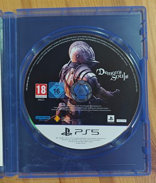 Demon's Souls – PS5 (físico, como nuevo)