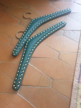 Perchas Vintage Piel y Metal
