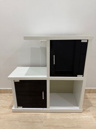 Mueble de entrada blanco y negro