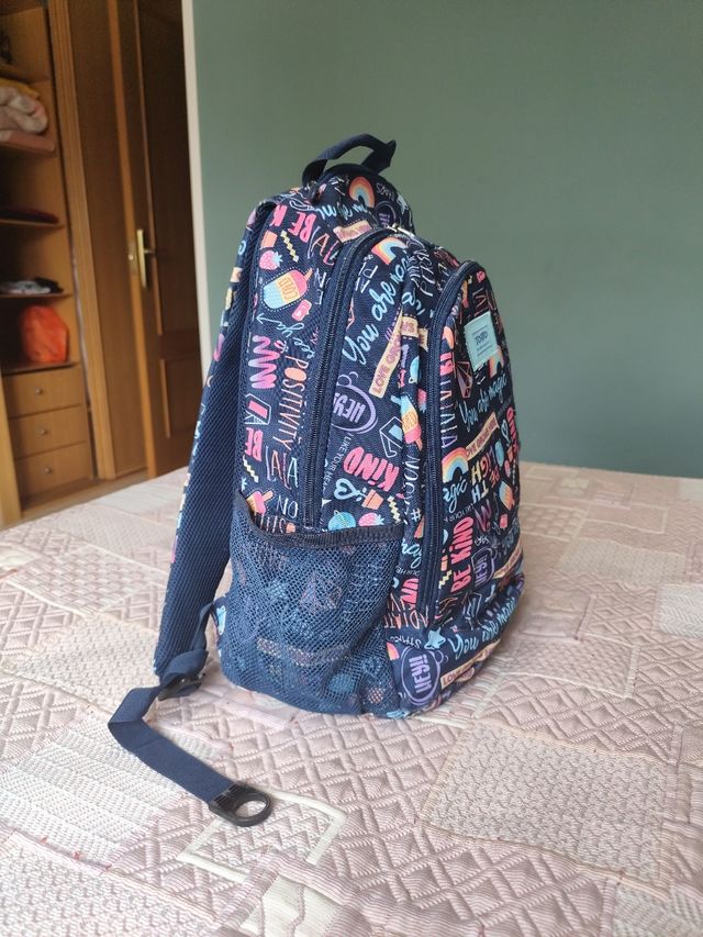 Mochila Totto con estampado divertido