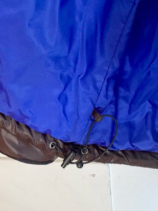 Abrigo Quechua Negro con Capucha