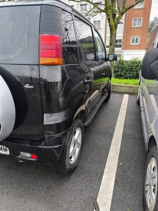 Mahindra XUV 500 2016