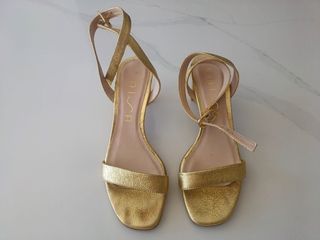 Sandalias Unisa Doradas