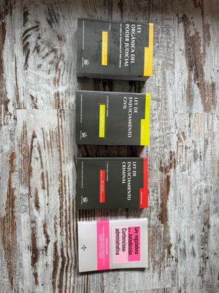 Lote libros derecho