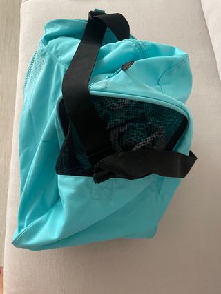 Patines nuevos y sin usar y vienen con la bolsa. 