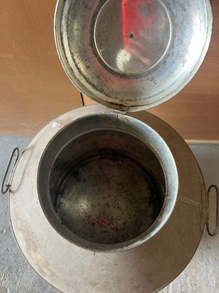 Aceitera metálica vintage