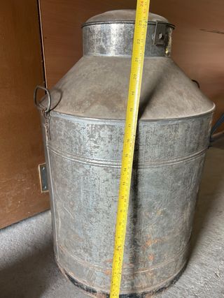 Aceitera metálica vintage