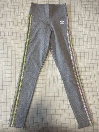 Leggings Adidas grises sin estrenar