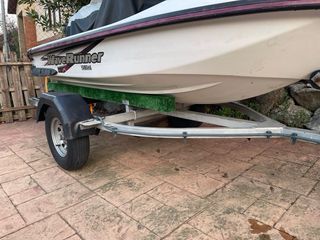 Moto de agua Yamaha WaveRunner 760cc con remolque