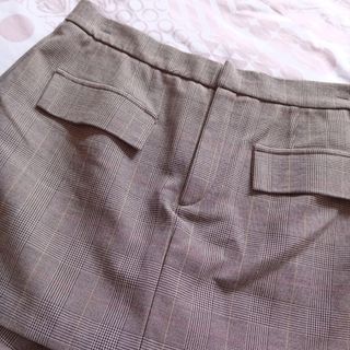 Falda mini pantalón Zara cuadros marrón XL. 
