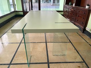 Mesa de comedor/oficina blanca y cristal
