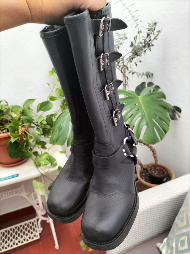 Botas piel negras hebillas talla 35