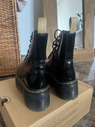 Botas Dr. Martens Vegan Jadon Max Negras nuevas 