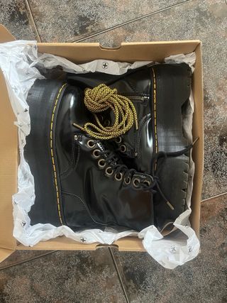 Botas Dr. Martens Vegan Jadon Max Negras nuevas 
