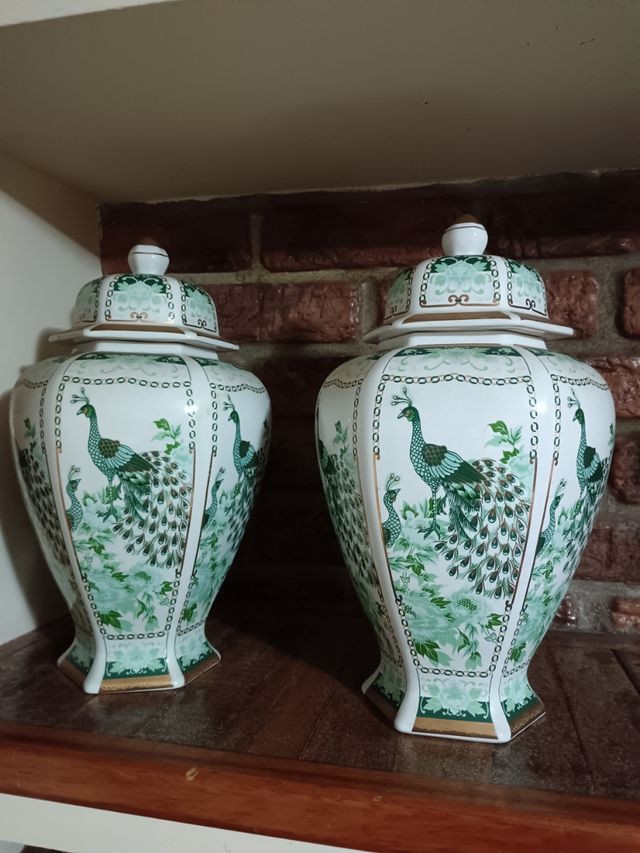 Jarrones de porcelana vintage con diseño de pavos