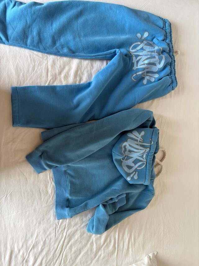 Sudadera con capucha azul