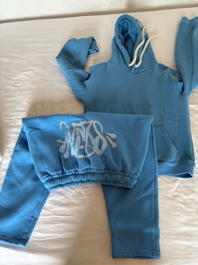 Sudadera con capucha azul