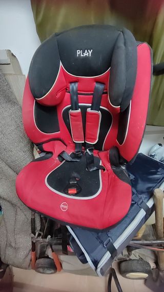Silla de coche PLAY roja y negra