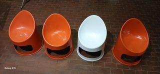 4 Sgabelli Ovetto Moplen Anni 60 Arancioni e Bianc