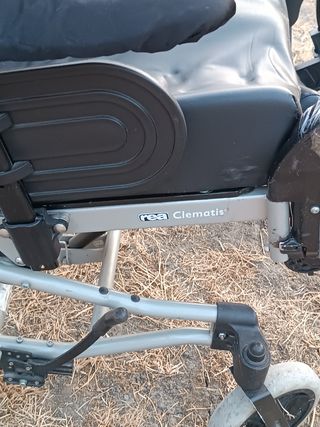 Silla de Ruedas especial REA Clematis