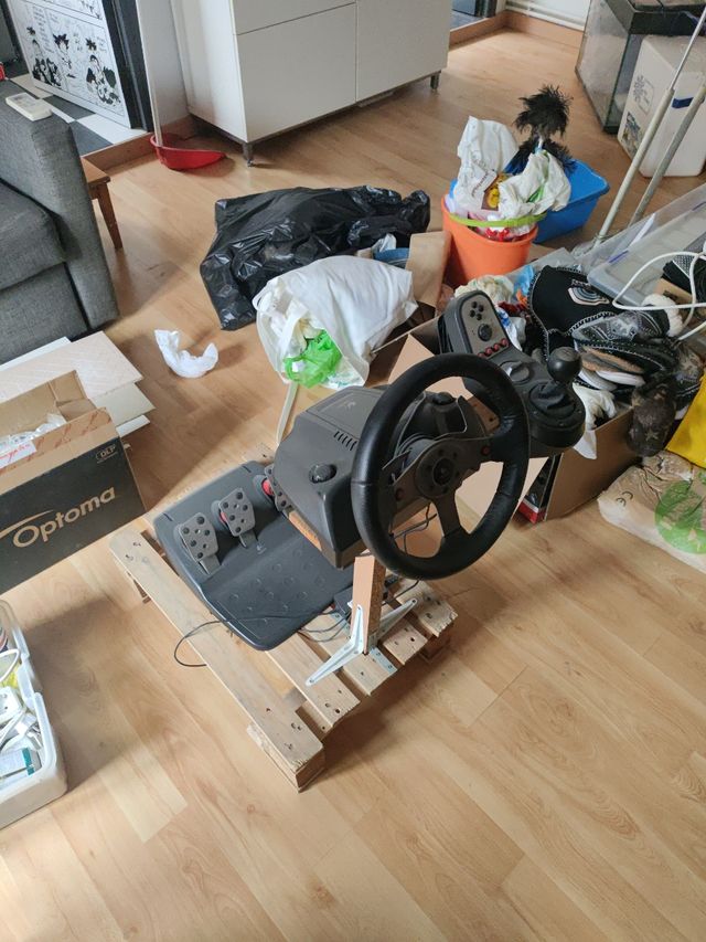 Logitech G25 + asiento coche real