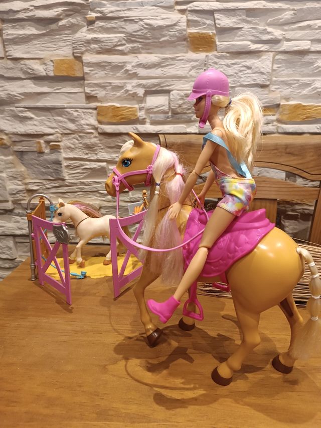 Barbie y Caballos