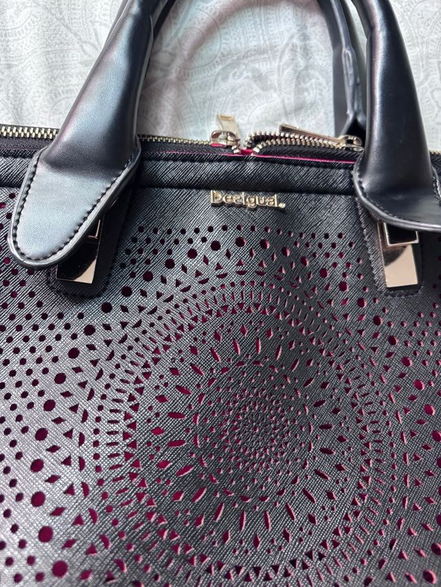 Mala Desigual Preta e Vermelha