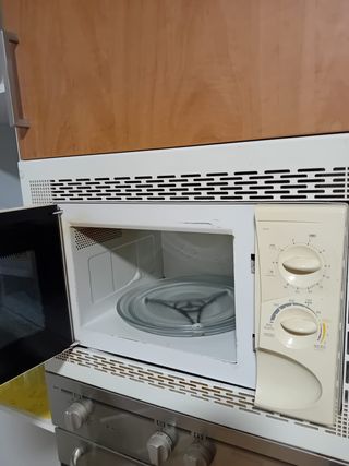 MICROONDAS COMO NUEVO MOULINEX, CARTAGENA
