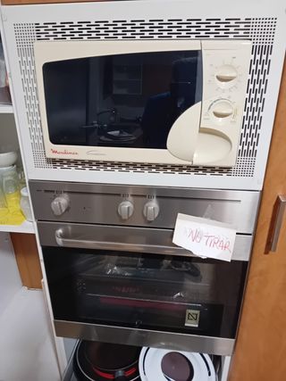 MICROONDAS COMO NUEVO MOULINEX, CARTAGENA