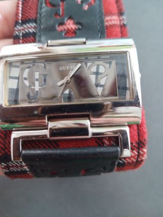 Reloj Guess Cuadrado
