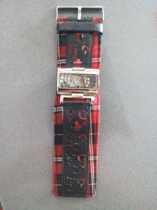Reloj Guess Cuadrado