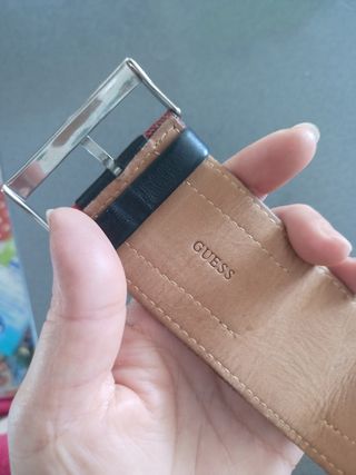 Reloj Guess Cuadrado