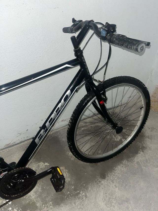 Bicicleta B-PRO Negra