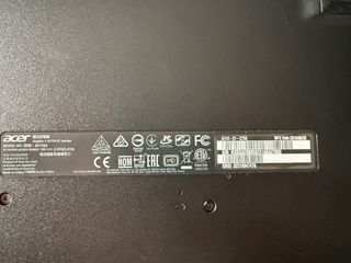 Ordenador portátil Acer rojo