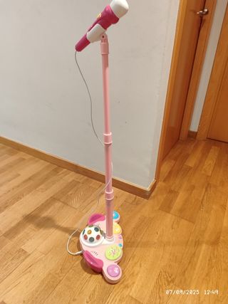 Micrófono infantil con soporte y luces