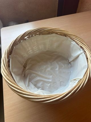 Cesta de mimbre redonda