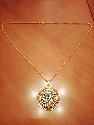 Amuleto Ojo de Horus Protector Dorado