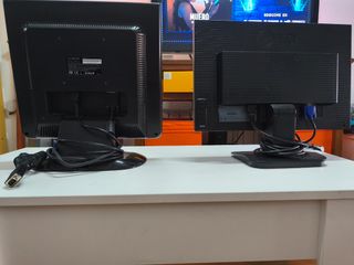 Monitores LG Antiguos Plata y Negro