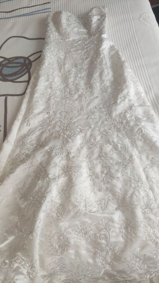 Vestido de Novia Blanco con Pedrería
