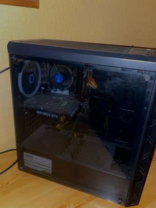 Ordenador MSI Negro con Luces Led