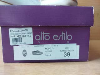 Mocasines de piel Yaccis blancos