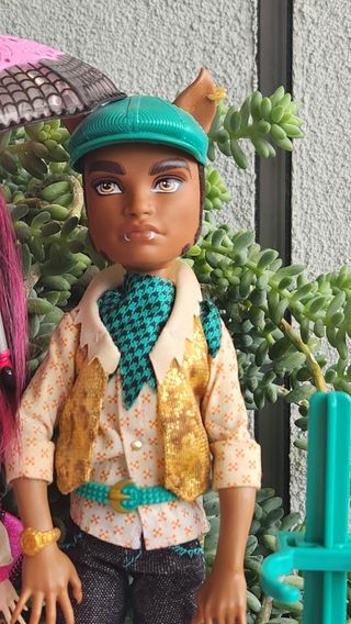 Monster High Draculaura e Clawd Wolf