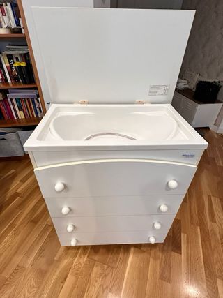 Mueble cambiador-bañera Micuna