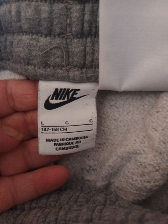 Pantalón chándal Nike gris