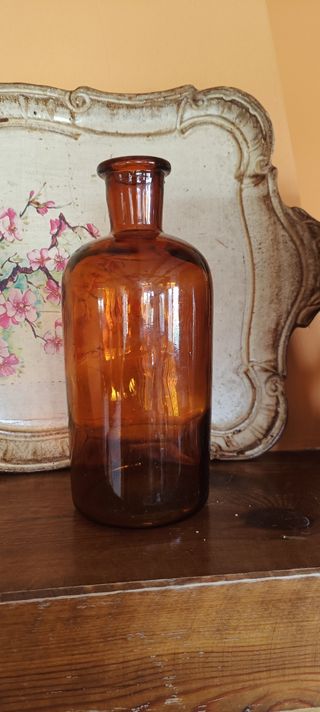 Antiguo frasco farmacia ámbar