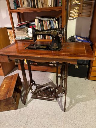 Máquina de coser antigua Singer1
