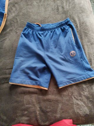 Chándal y uniforme Escuelas Pías talla 14 años