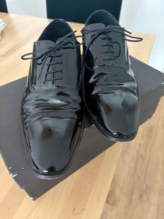 Zapatos de Novio Charol y piel Negro. un solo uso.