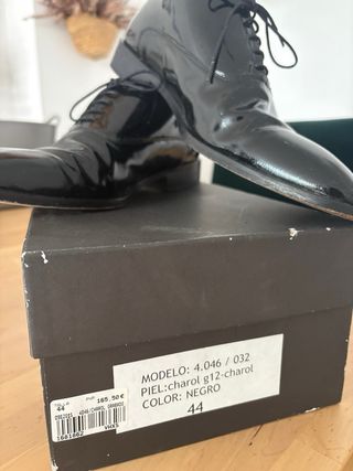 Zapatos de Novio Charol y piel Negro. un solo uso.